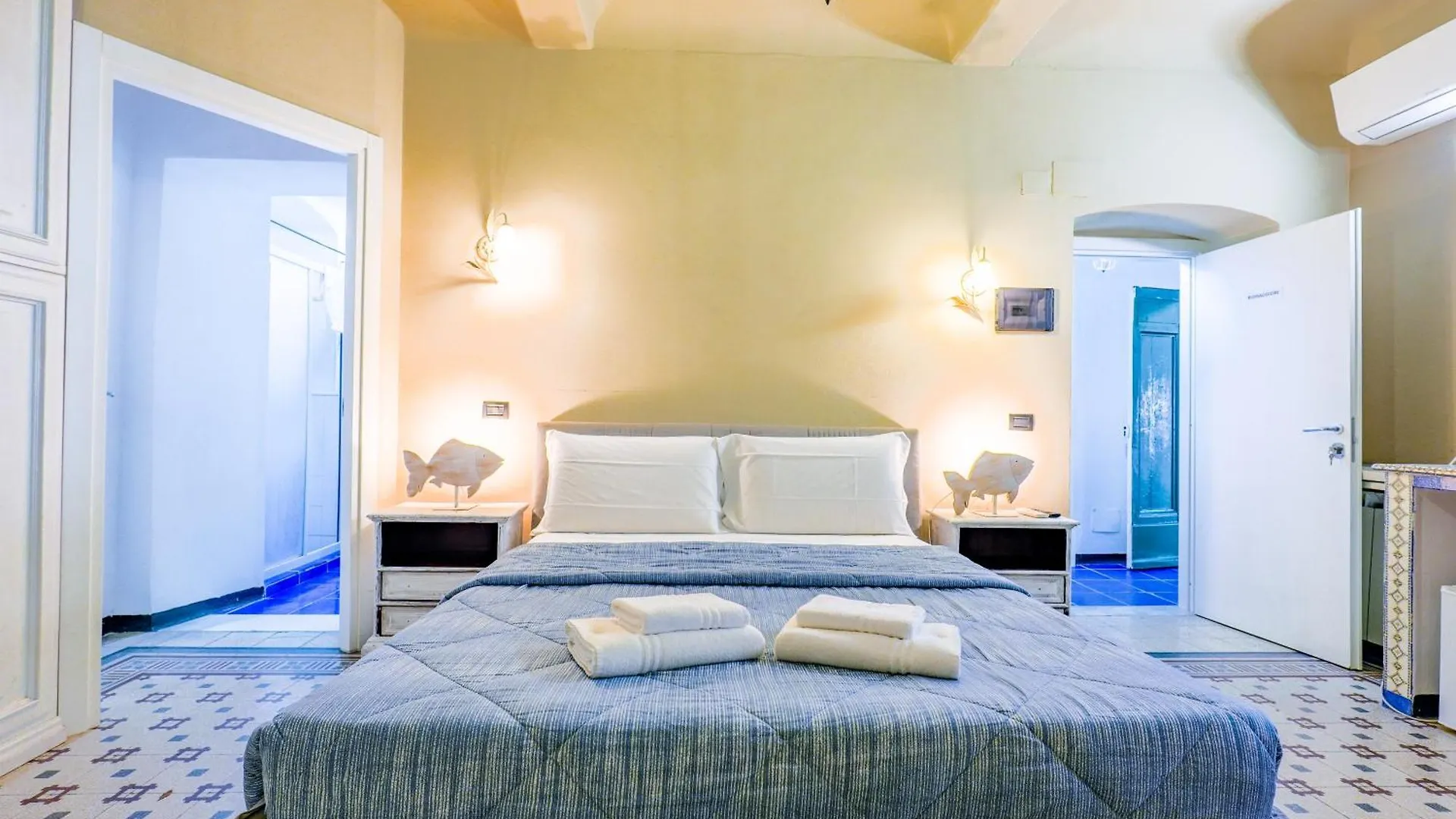Hotel White Lerici 0*,  Italien
